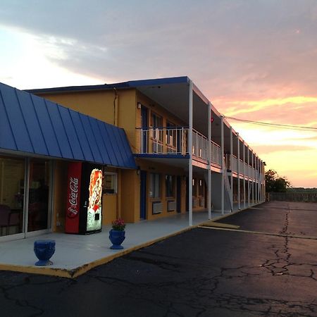 Belmont Inn And Suites Hampton Exteriör bild