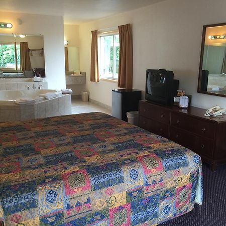 Belmont Inn And Suites Hampton Exteriör bild