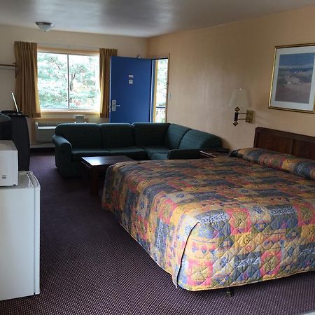 Belmont Inn And Suites Hampton Exteriör bild