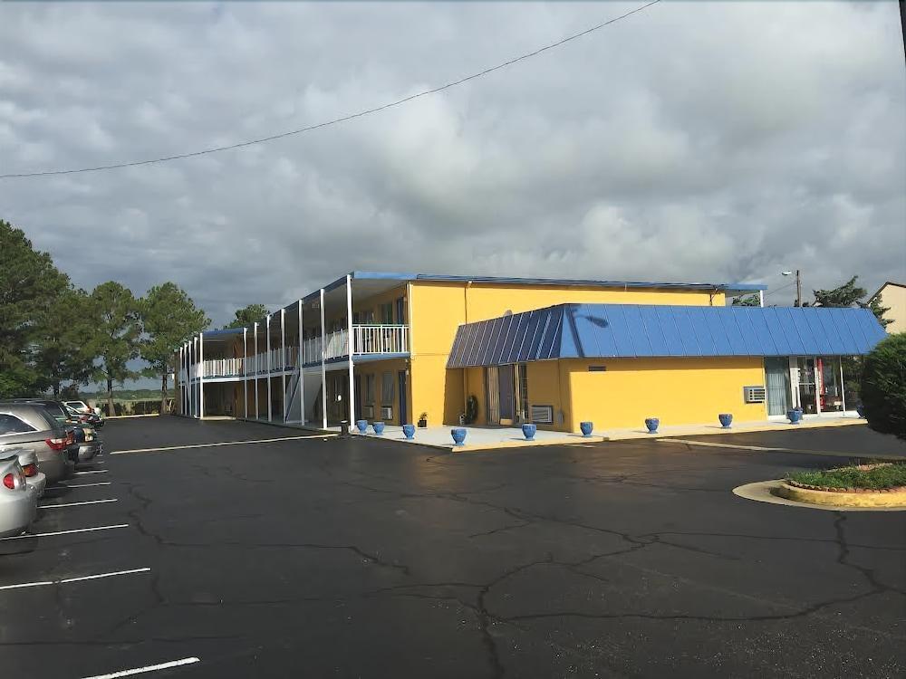 Belmont Inn And Suites Hampton Exteriör bild