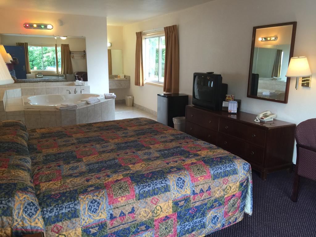 Belmont Inn And Suites Hampton Exteriör bild