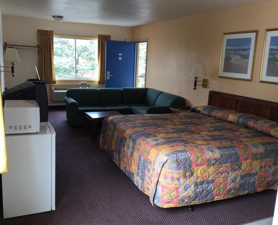 Belmont Inn And Suites Hampton Exteriör bild