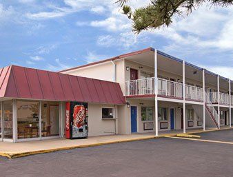 Belmont Inn And Suites Hampton Exteriör bild