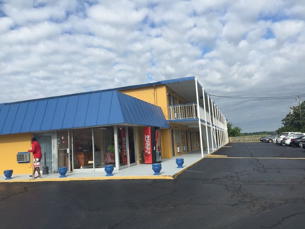 Belmont Inn And Suites Hampton Exteriör bild